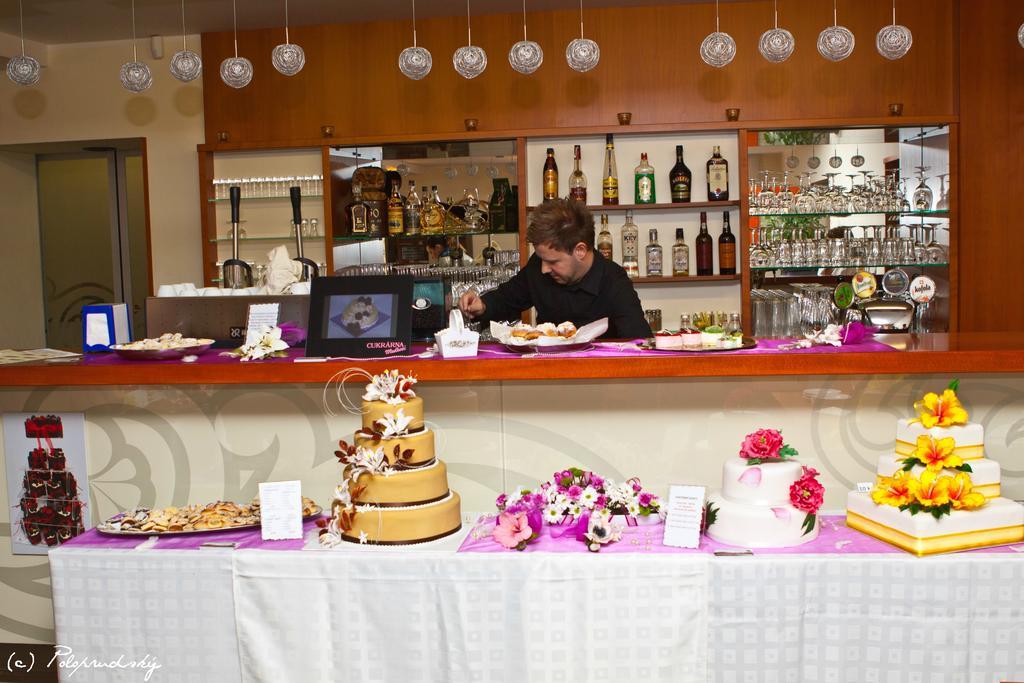 יאנוב נאד ניסו Hotel Epocha מראה חיצוני תמונה